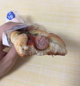 ローソンのブランのソーセージデニッシュ