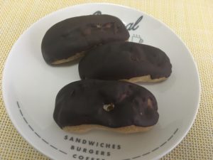 ローソンの糖質を考えたプチエクレア