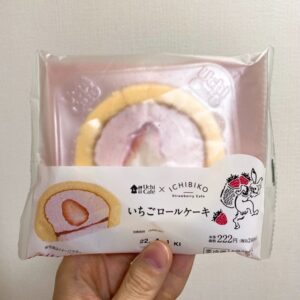 ローソンのUchi Café×ICHIBIKO いちごロールケーキ